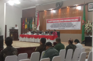 Gubernur Maluku Serahkan Ranperda LPJ APBD 2024, Provinsi Raih WTP Enam Kali Berturut-turut