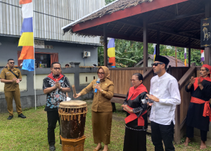 Wakil Wali Kota Ambon Hadiri Peresmian Pergantian Atap Baileo Negeri Halong