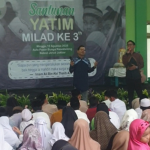 Milad Ke 3 Salam Bonjer, Santuni Ratusan Anak Yatim Dihibur Artis Ibu Kota