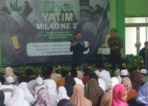 Milad Ke 3 Salam Bonjer, Santuni Ratusan Anak Yatim Dihibur Artis Ibu Kota