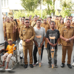 Pemerintah Kota Ambon Serahkan Bantuan bagi Penyandang Disabilitas