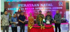 Wali Kota Ambon Sampaikan Tiga Pesan Damai Sejahtera pada Perayaan Natal Keluarga Besar DPRD