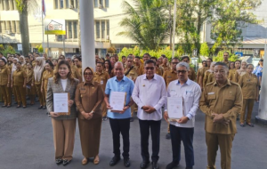 Pemkot Ambon Serahkan 20 Titik Pojok Baca kepada Negeri dan Desa