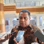 Benhur Watubun: Status dan Aktivitas WNA di Maluku Harus Jelas