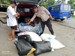 Polsek Salahutu Gagalkan Peredaran 400 Liter Miras Jenis Sopi di Pelabuhan Hunimua